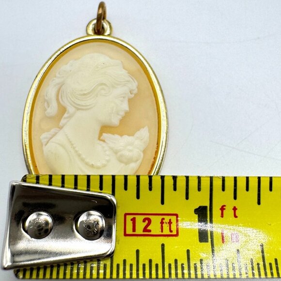 Vintage Cameo Pendant & Clip-On Earrings Set Oval Gold Tone Frame - Picture 2 of 7